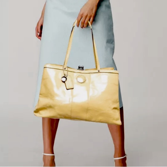 Two tone Coach and white Op Art Patent Leather Kisslock Tote - Picture 1 of 15